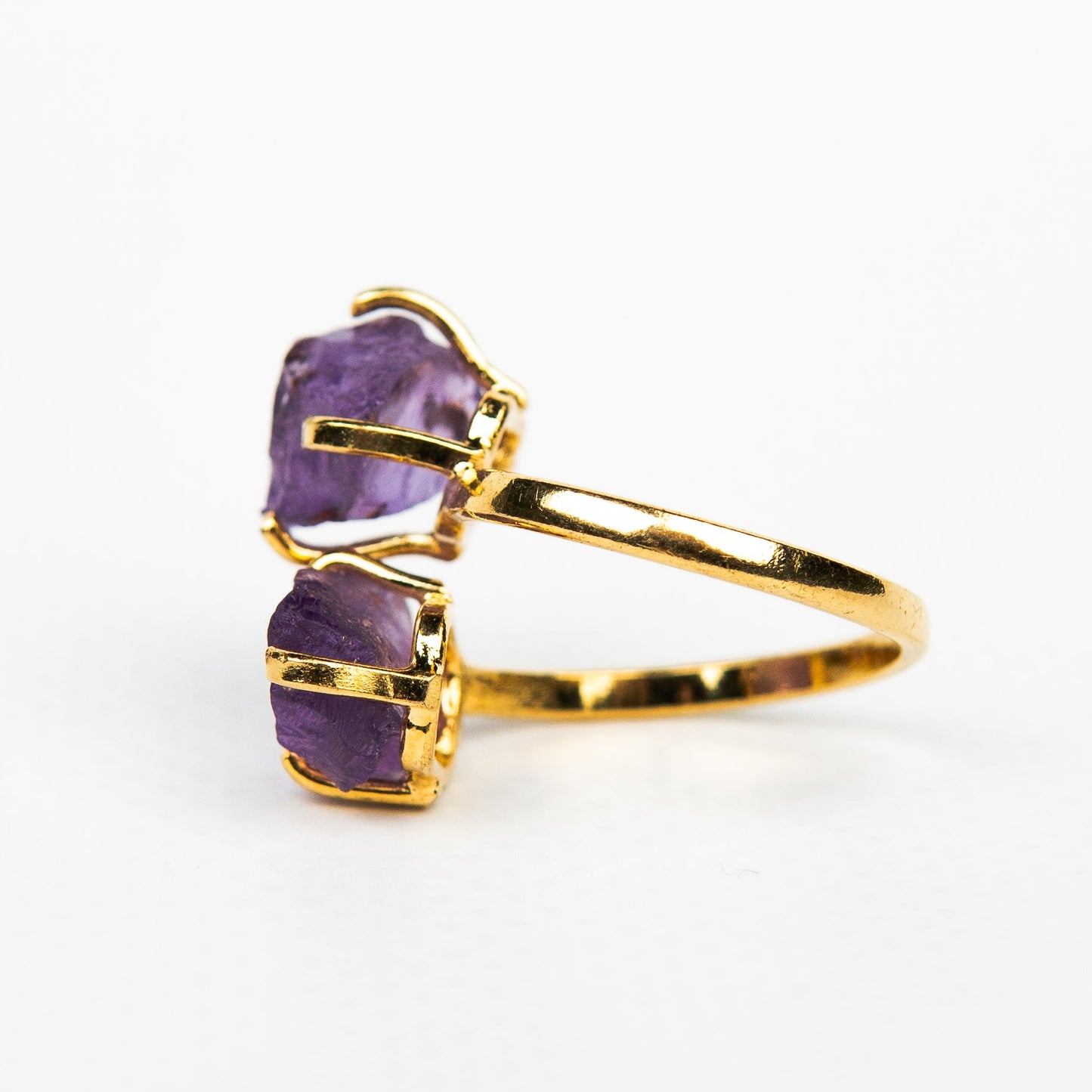 Кольцо с темным аметистом с позолотой onesize Da-9