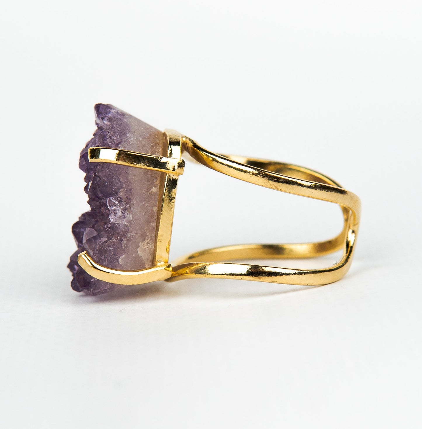 Кольцо с темным аметистом с посеребрением onesize Da-209