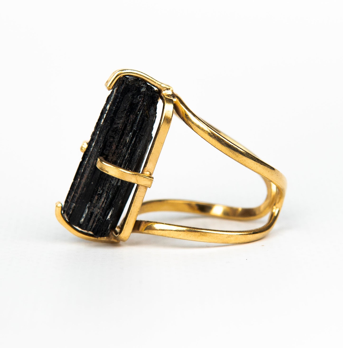 Кольцо с турмалином с позолотой onesize Tu-129