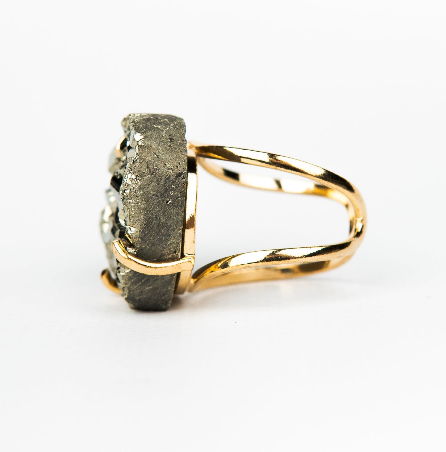 Кольцо с пиритом с позолотой onesize Py-41