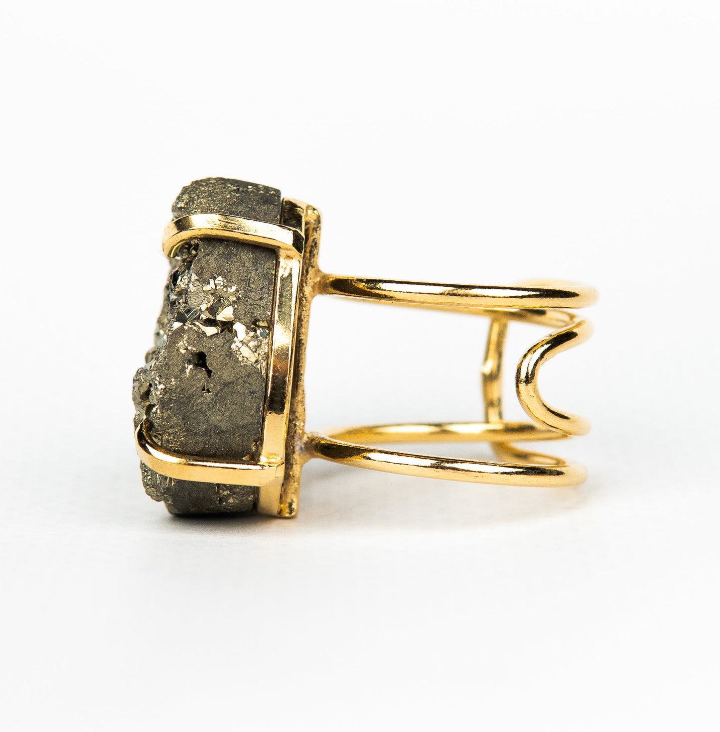 Кольцо с пиритом с позолотой onesize Py-50