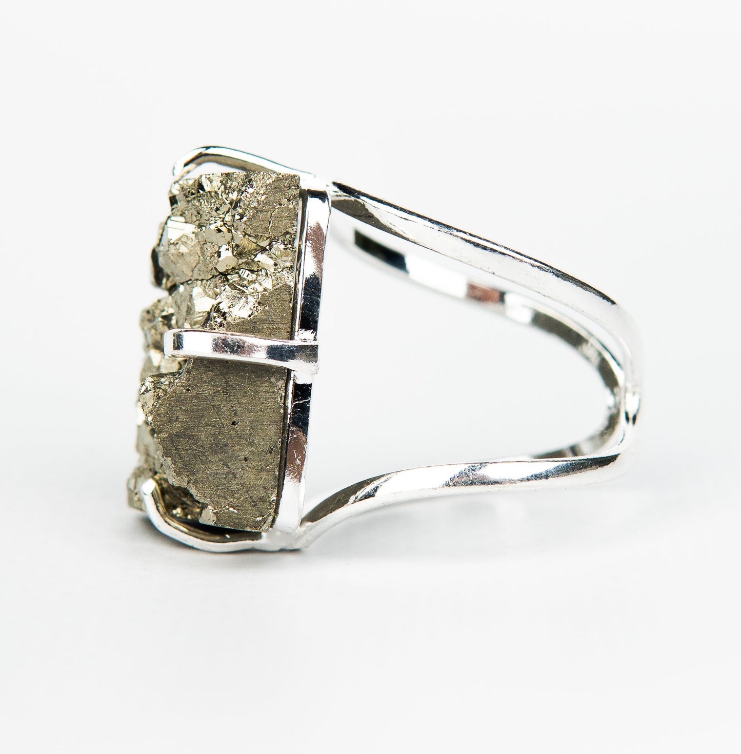 Кольцо с пиритом с позолотой onesize Py-59