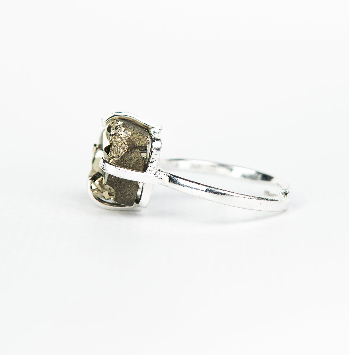 Кольцо с пиритом с позолотой onesize Py-36