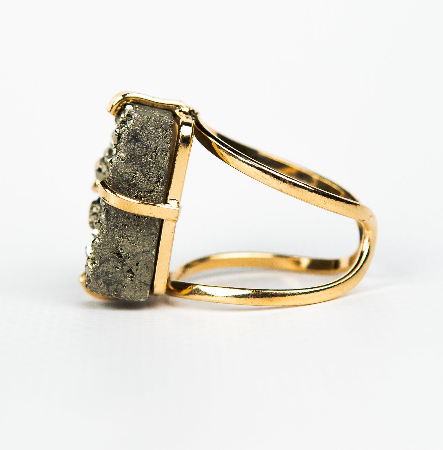 Каблучка з піритом з позолотою onesize Py-85