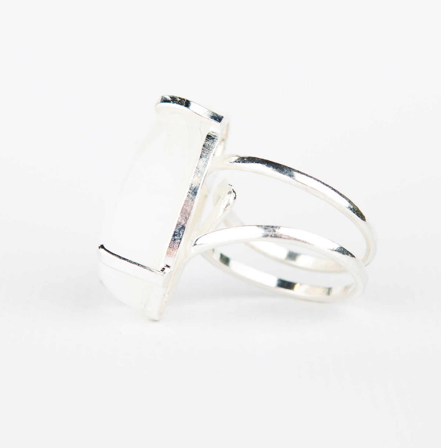 Каблучка з місячним камінням з посрібленням onesize Mk-1