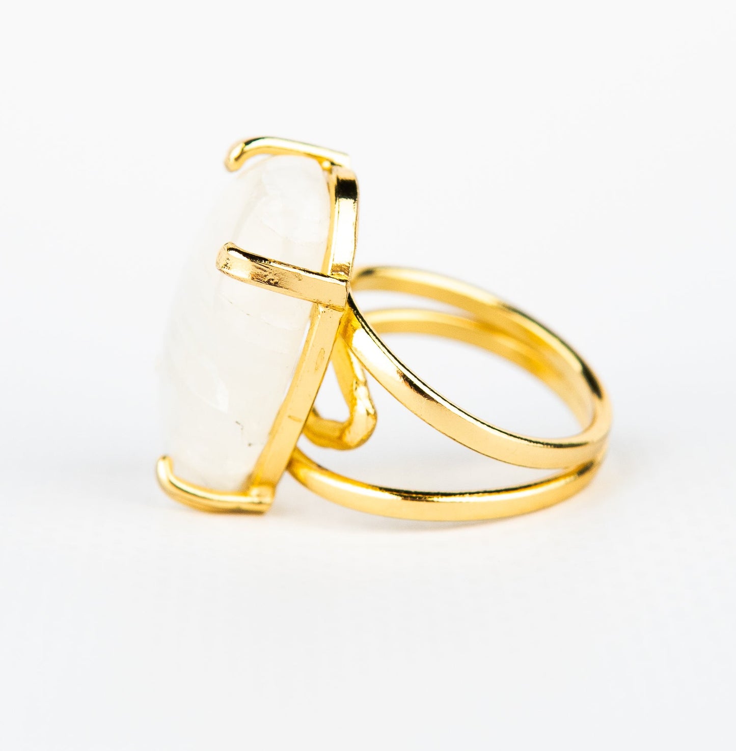 Каблучка з місячним камінням з позолотою onesize Mk-1