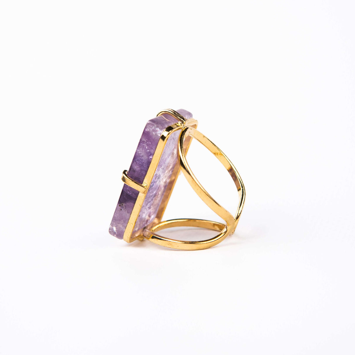 Кольцо с граненым темным аметистом с позолотой onesize Da-6