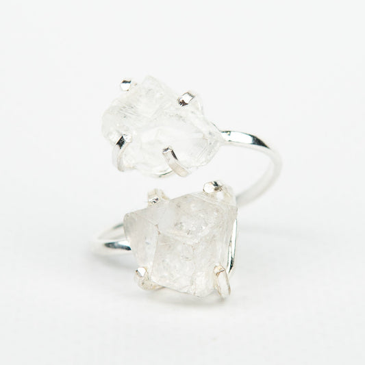 Кольцо с прозрачным Хрусталем с посеребрением onesize Cr-17