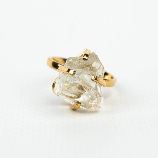 Кольцо с прозрачным хрусталем с позолотой onesize Cr-18