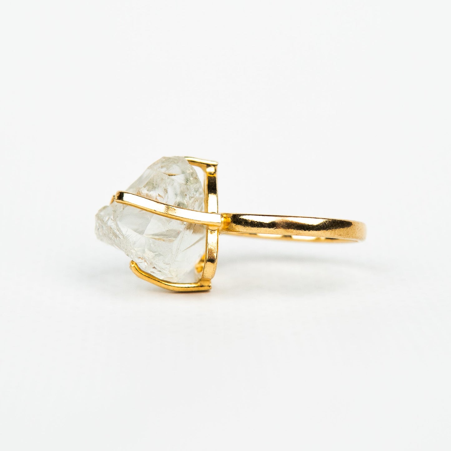 Кольцо с прозрачным хрусталем с позолотой onesize Cr-18