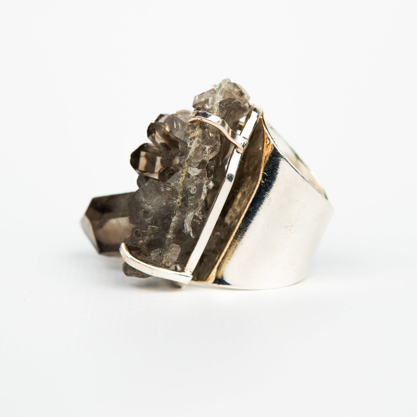 Кольцо с дымчатым кварцем с посеребрением onesize Sq-16