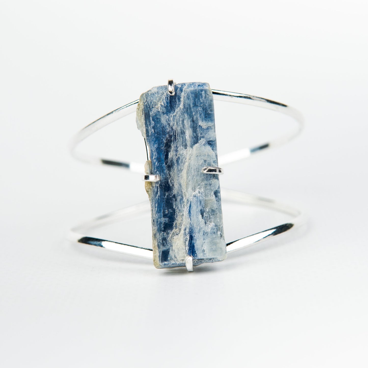 Браслет з Кіаніта з посрібленням onesize K-8