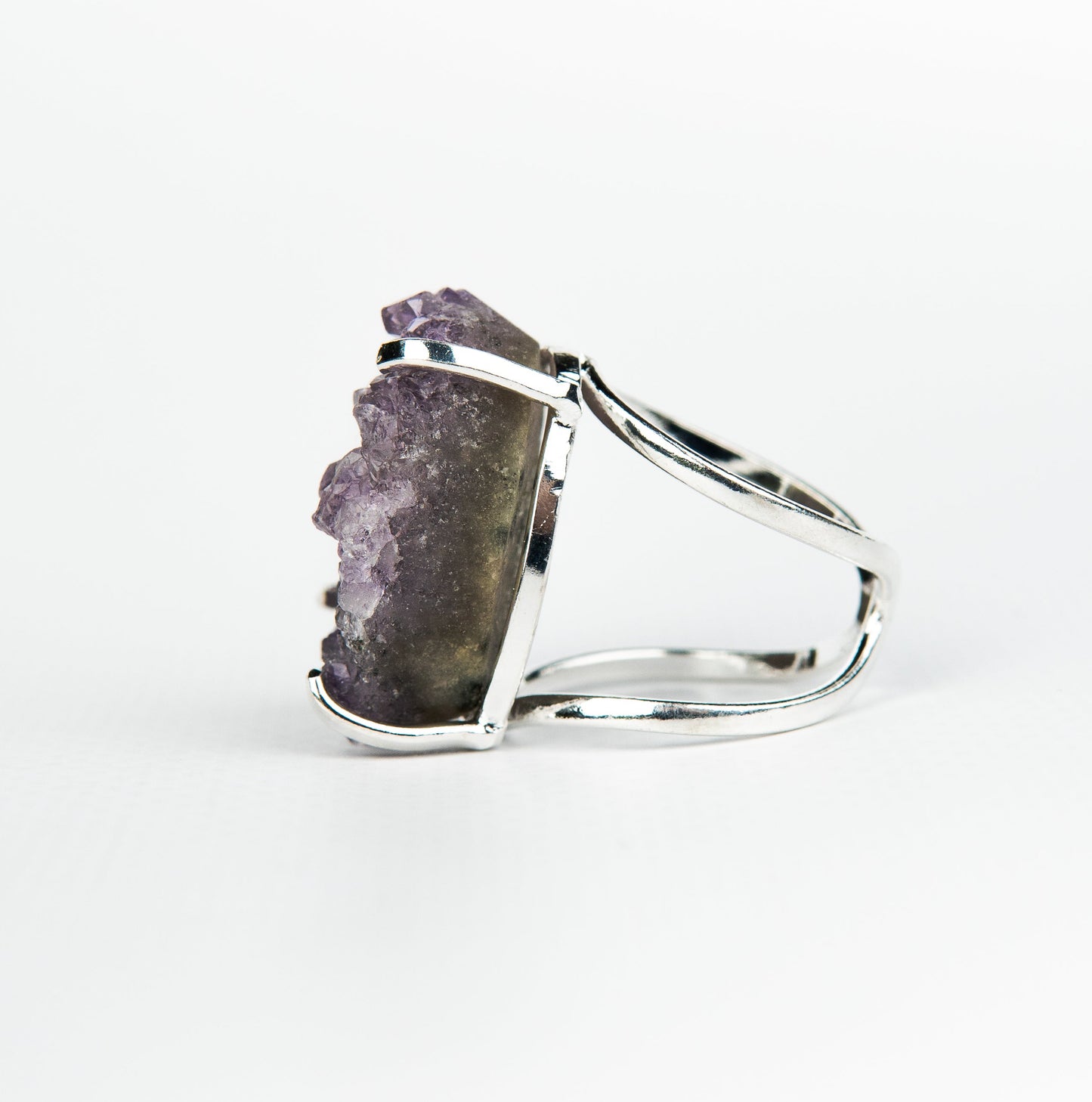 Каблучка з темним аметистом з посрібленням onesize Da-204