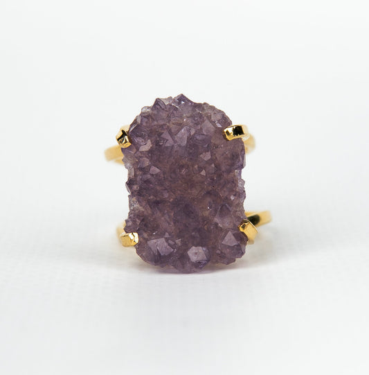 Кольцо с темным аметистом с посеребрением onesize Da-209