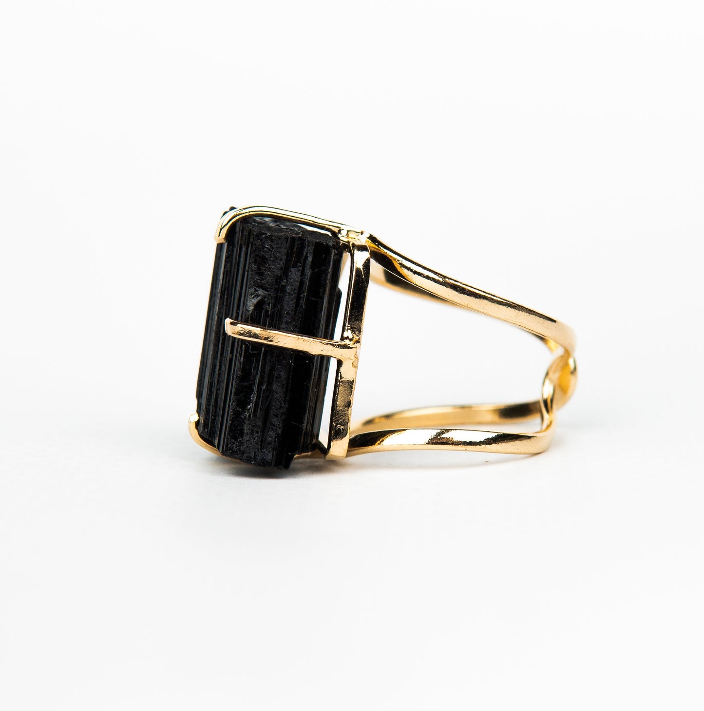 Кольцо с турмалином с позолотой onesize Tu-127