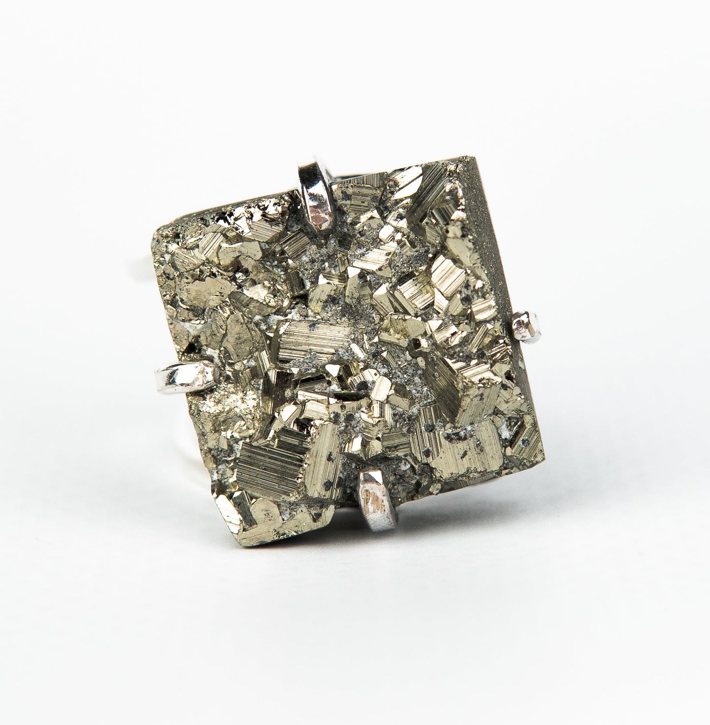 Каблучка з піритом з посрібленням onesize Py-60