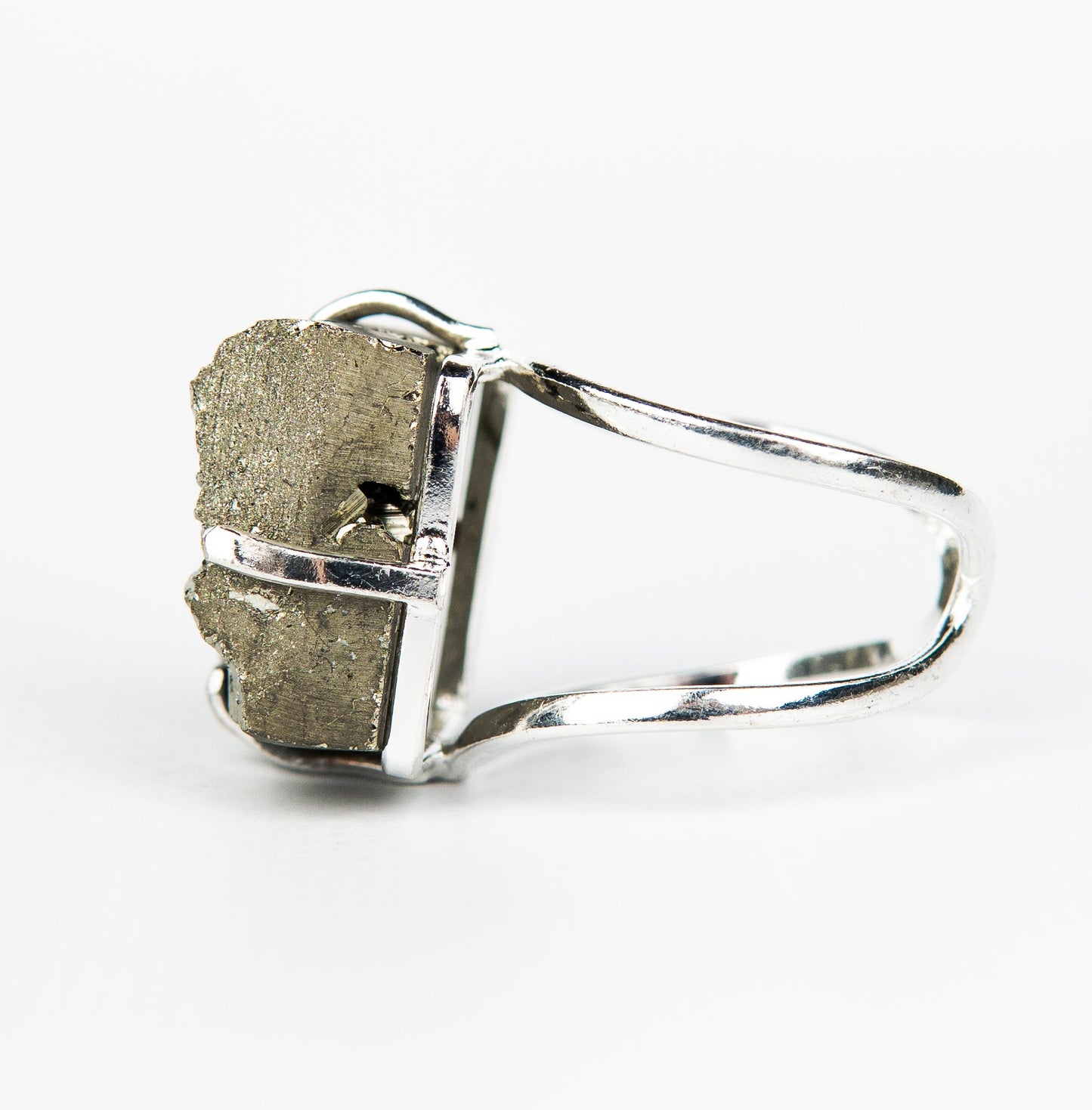Каблучка з піритом з посрібленням onesize Py-60