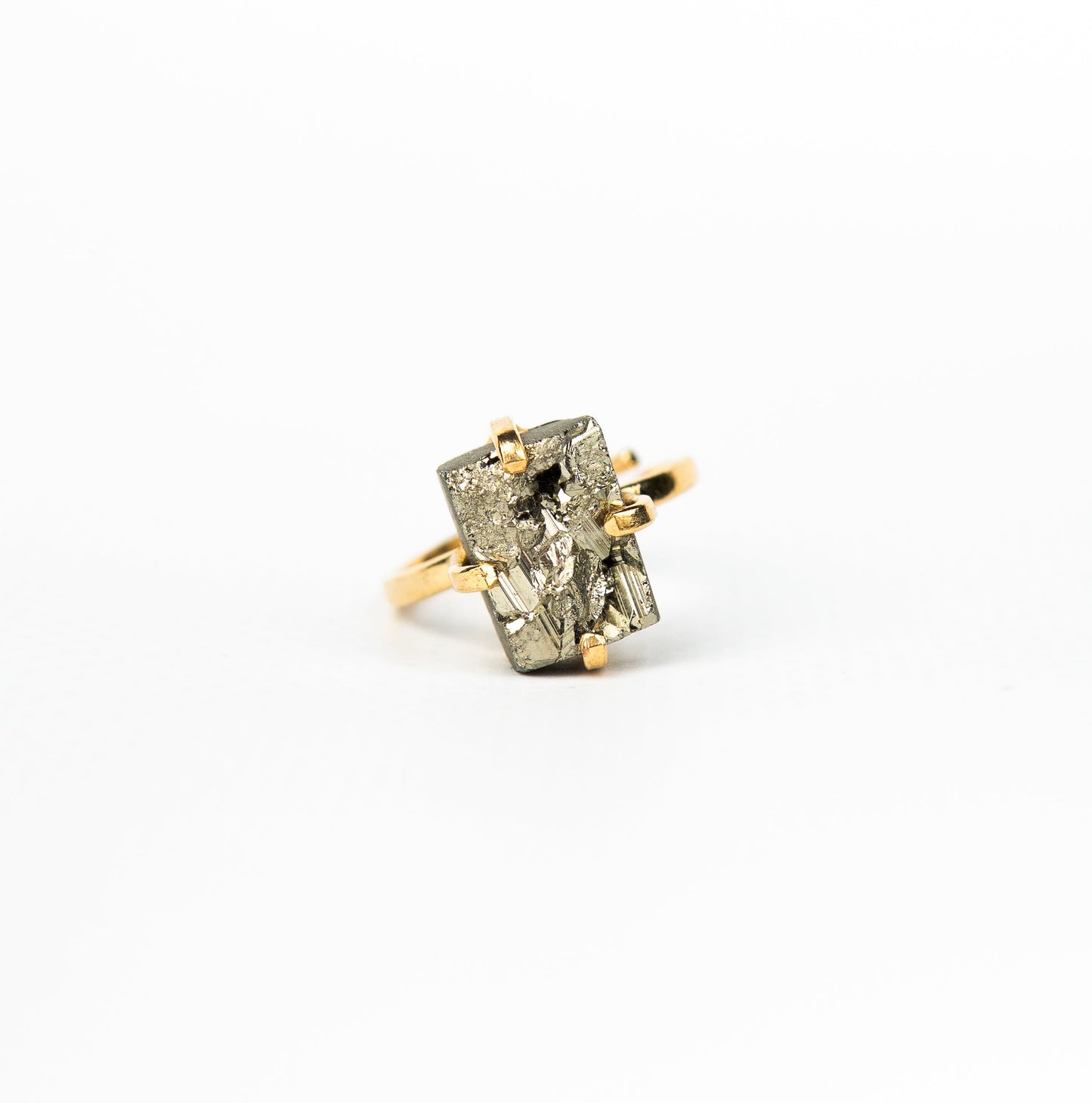 Каблучка з піритом з позолотою onesize Py-23