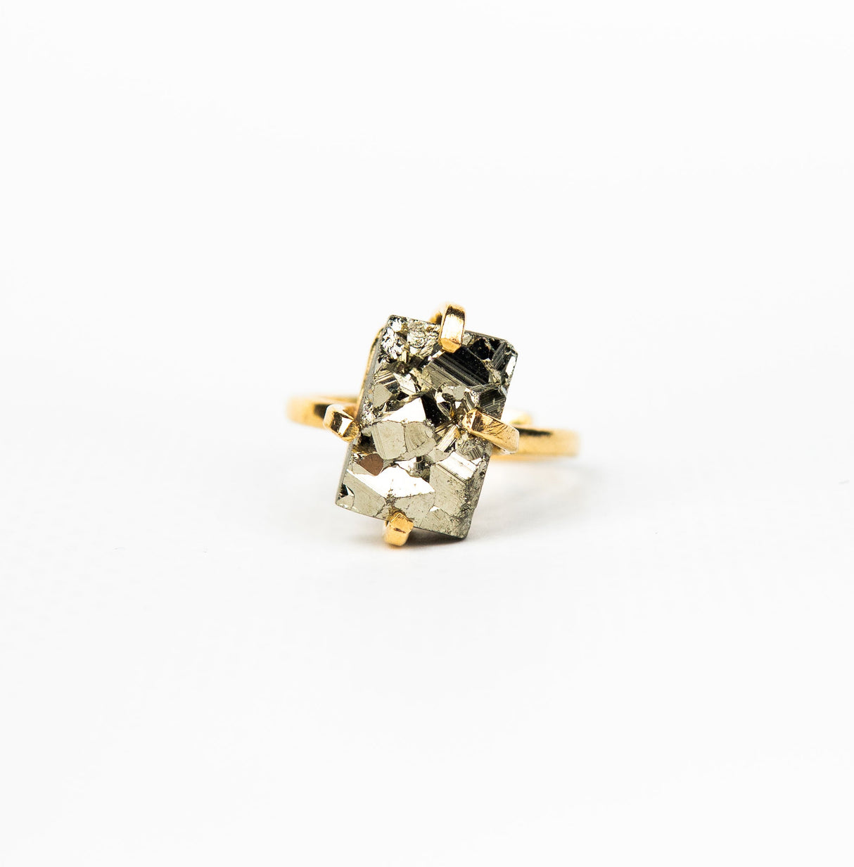 Кольцо с пиритом с позолотой onesize Py-24