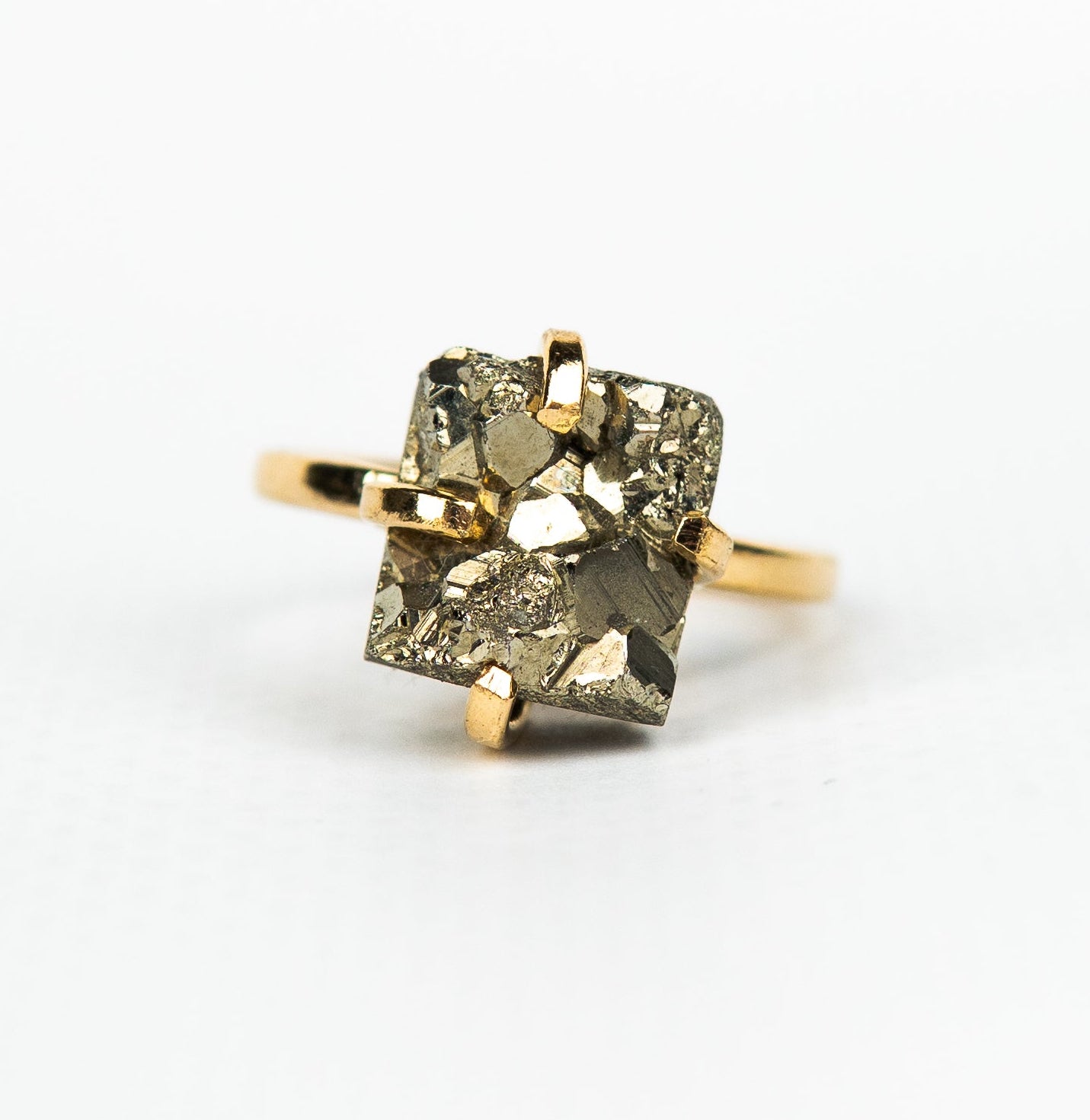 Каблучка з піритом з позолотою onesize Py-30