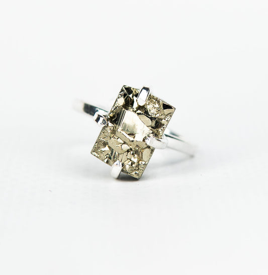 Каблучка з піритом з посрібленням onesize Py-38