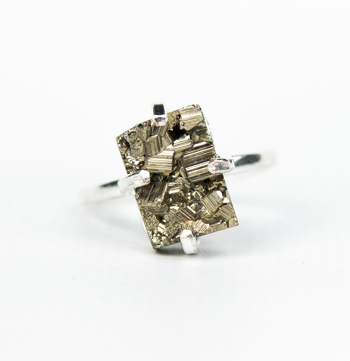 Кольцо с пиритом с позолотой onesize Py-40