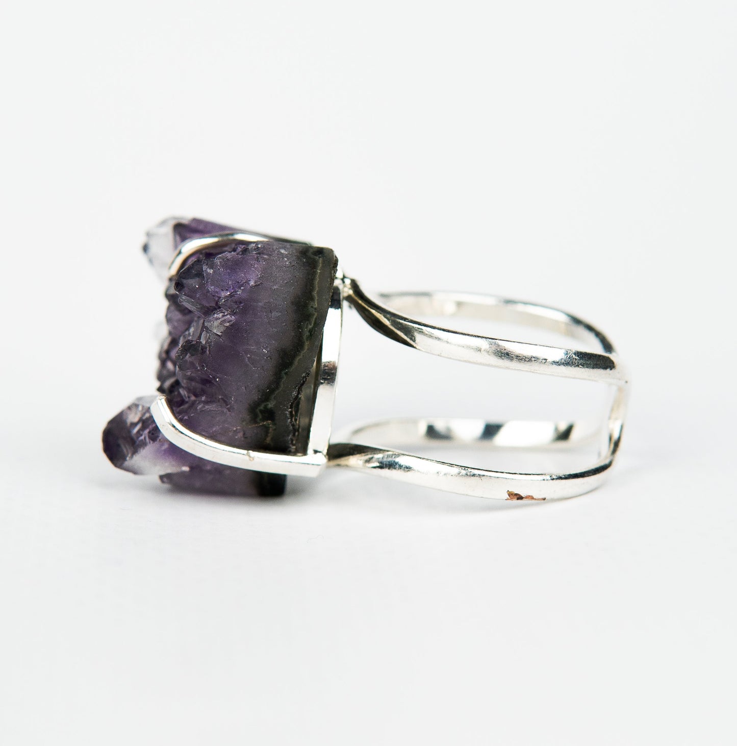Каблучка з темним аметистом з посрібленням onesize Da-215