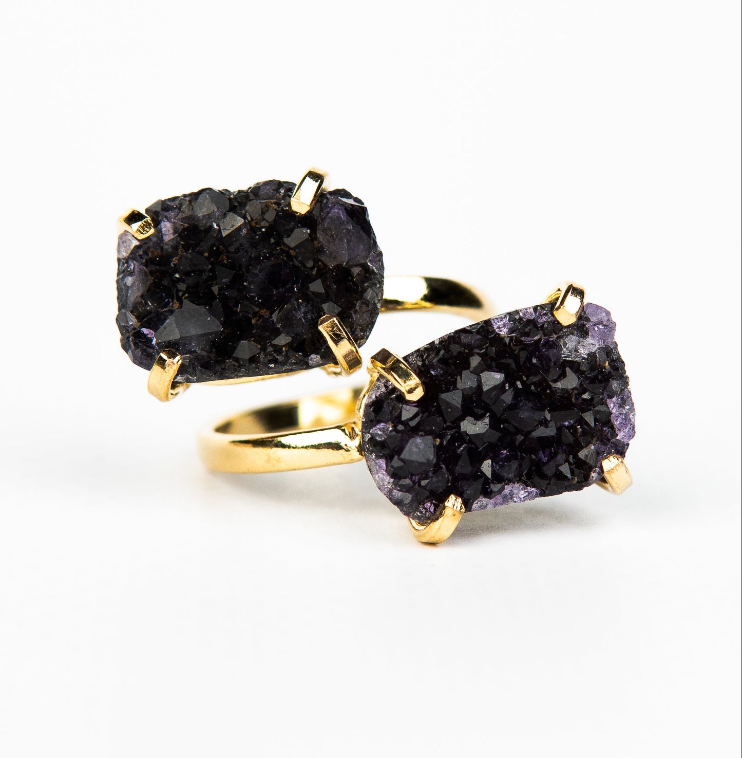 Кольцо с темным аметистом с посеребрением onesize Da-225