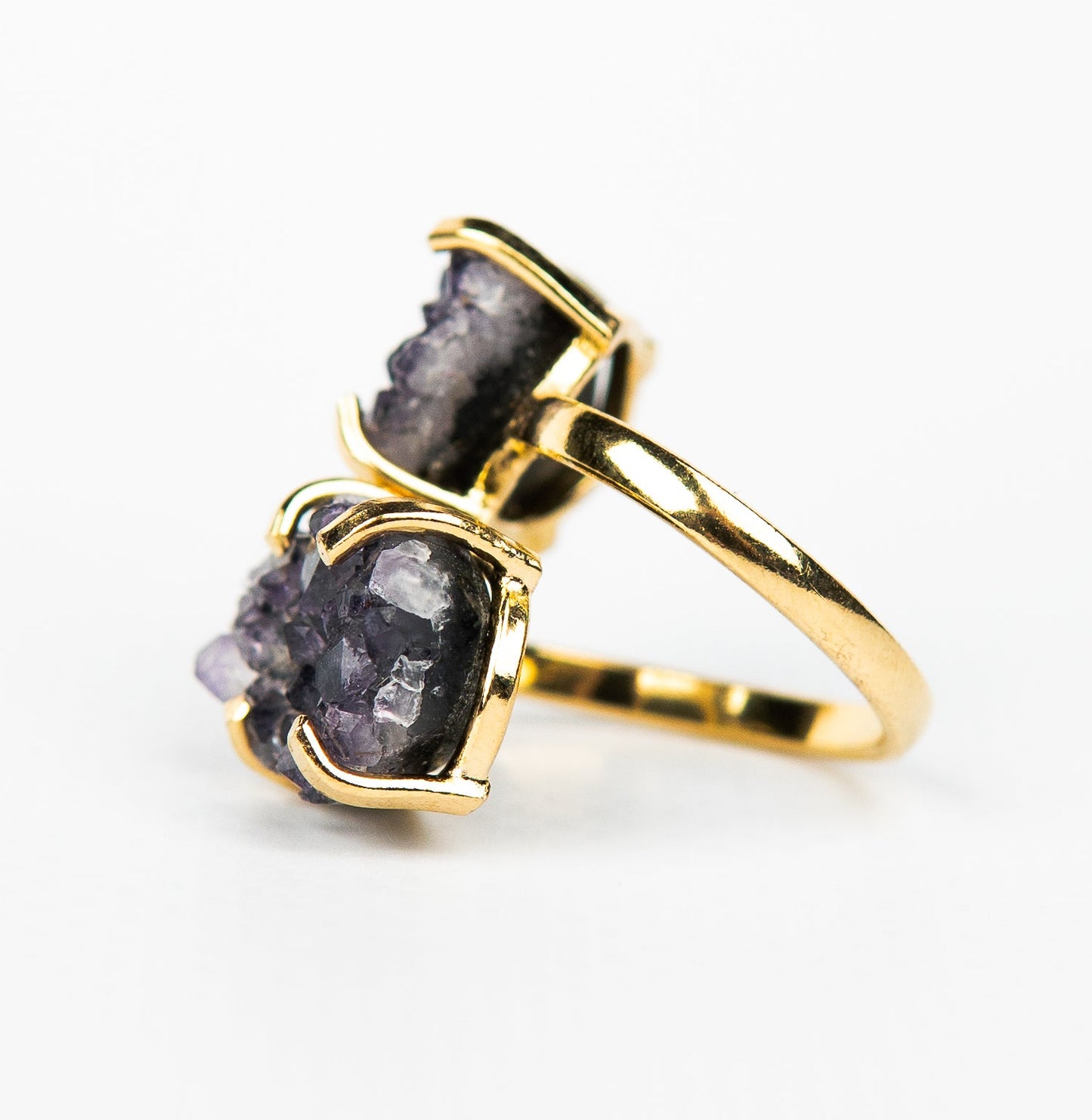 Кольцо с темным аметистом с посеребрением onesize Da-226