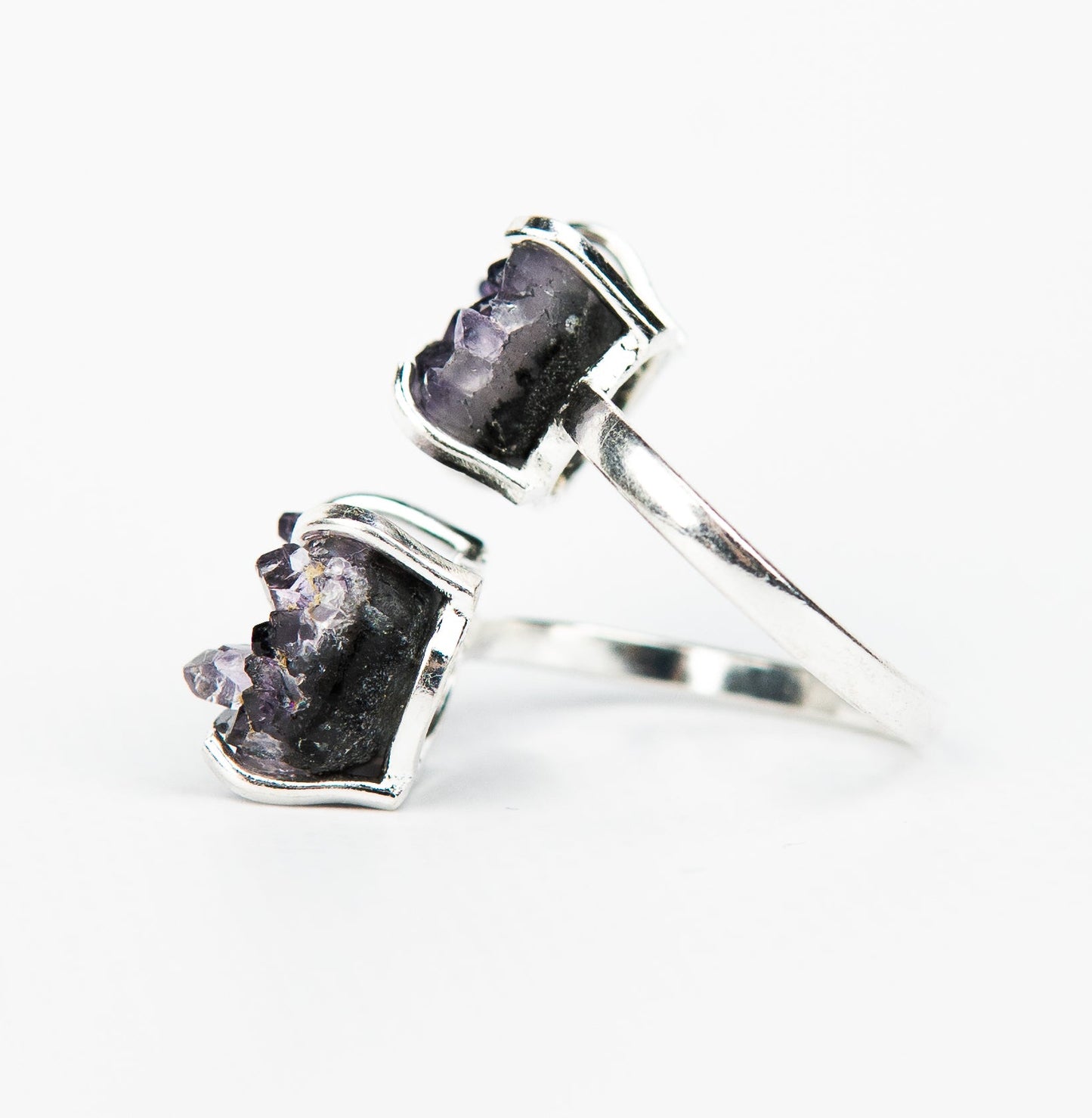 Кольцо с темным аметистом с посеребрением onesize Da-232