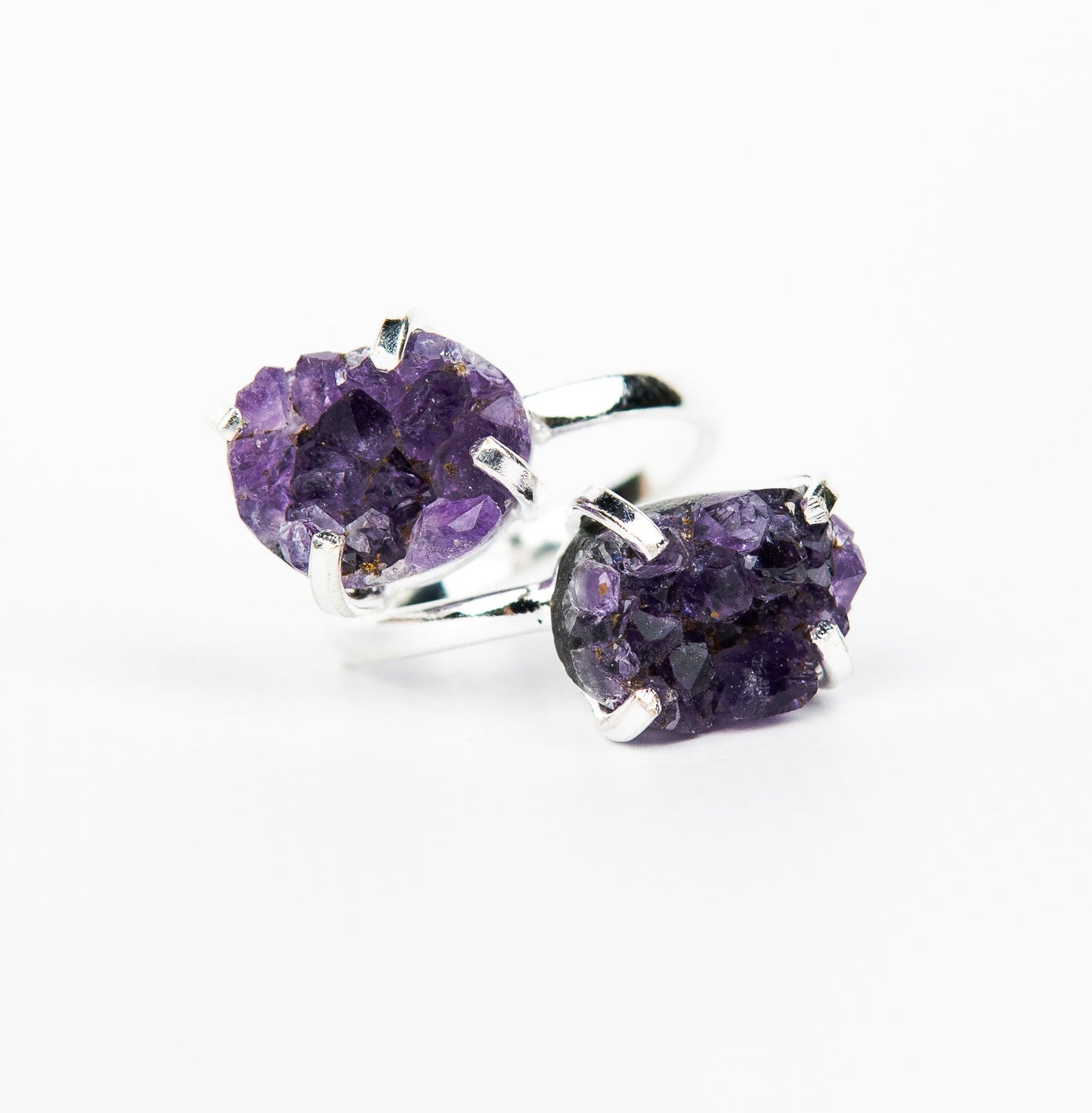 Кольцо с темным аметистом с посеребрением onesize Da-235