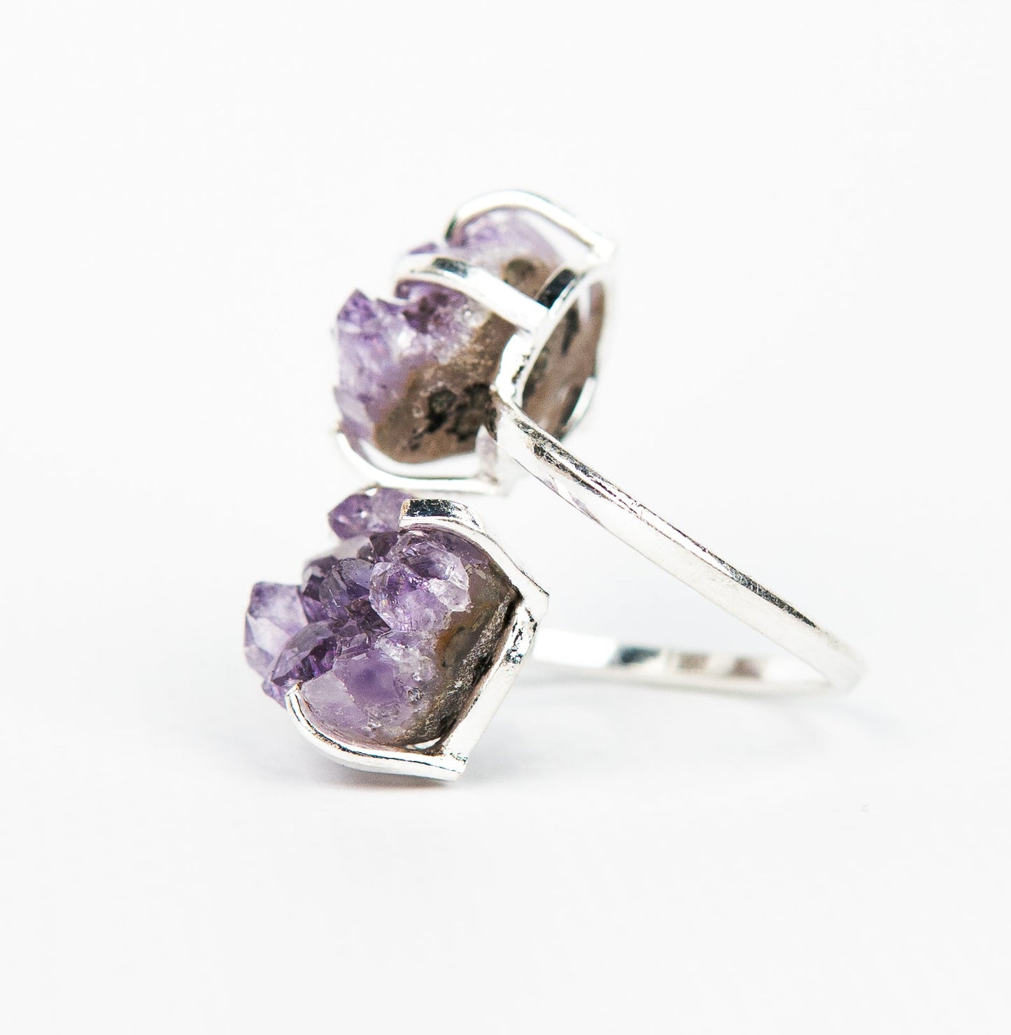 Кольцо с темным аметистом с посеребрением onesize Da-236