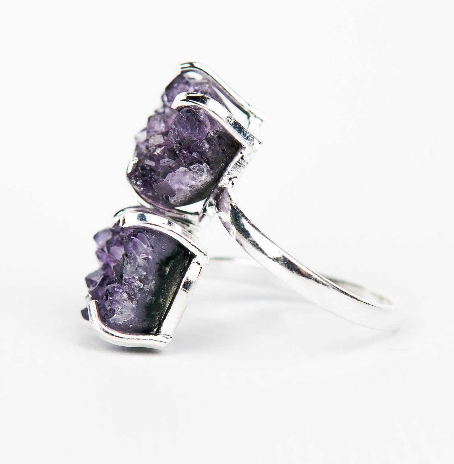 Кольцо с темным аметистом с посеребрением onesize Da-240