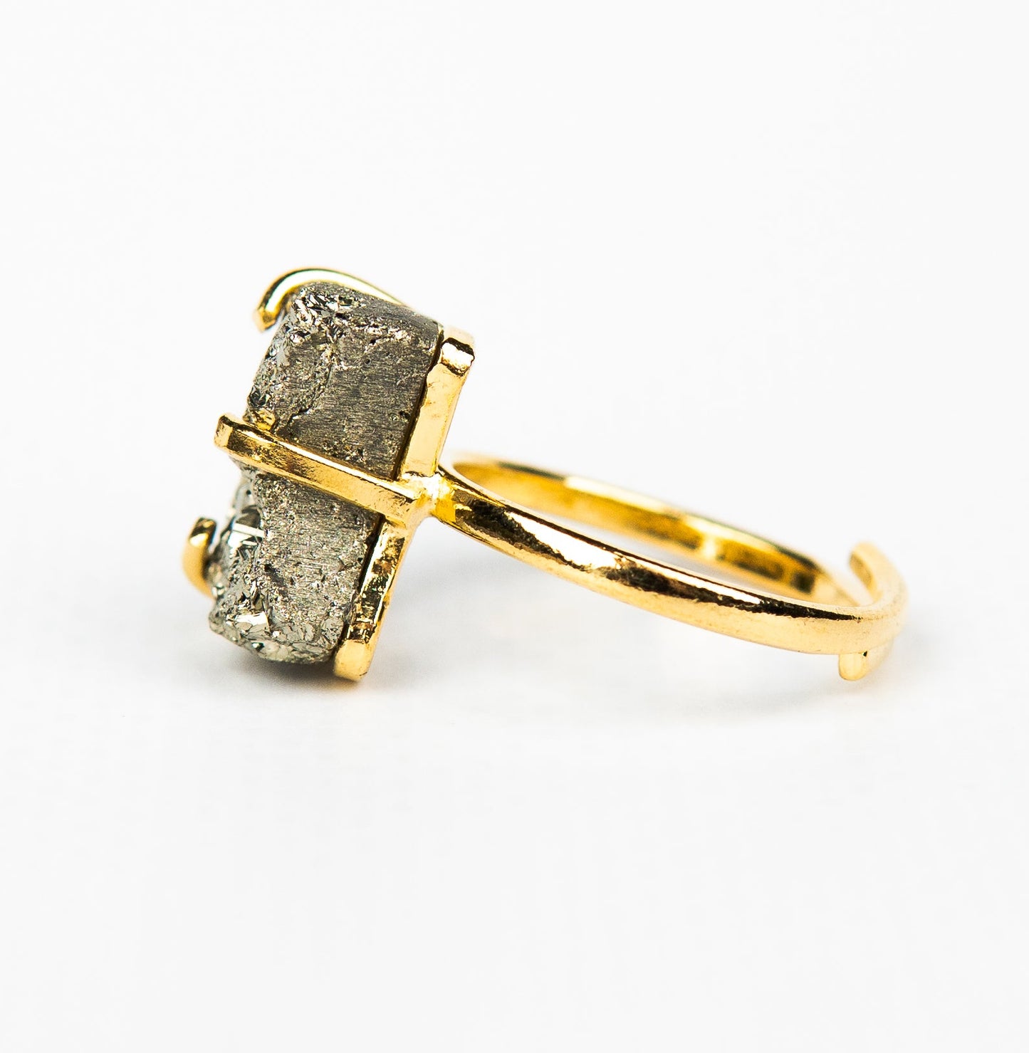 Кольцо с пиритом с позолотой onesize Py-91