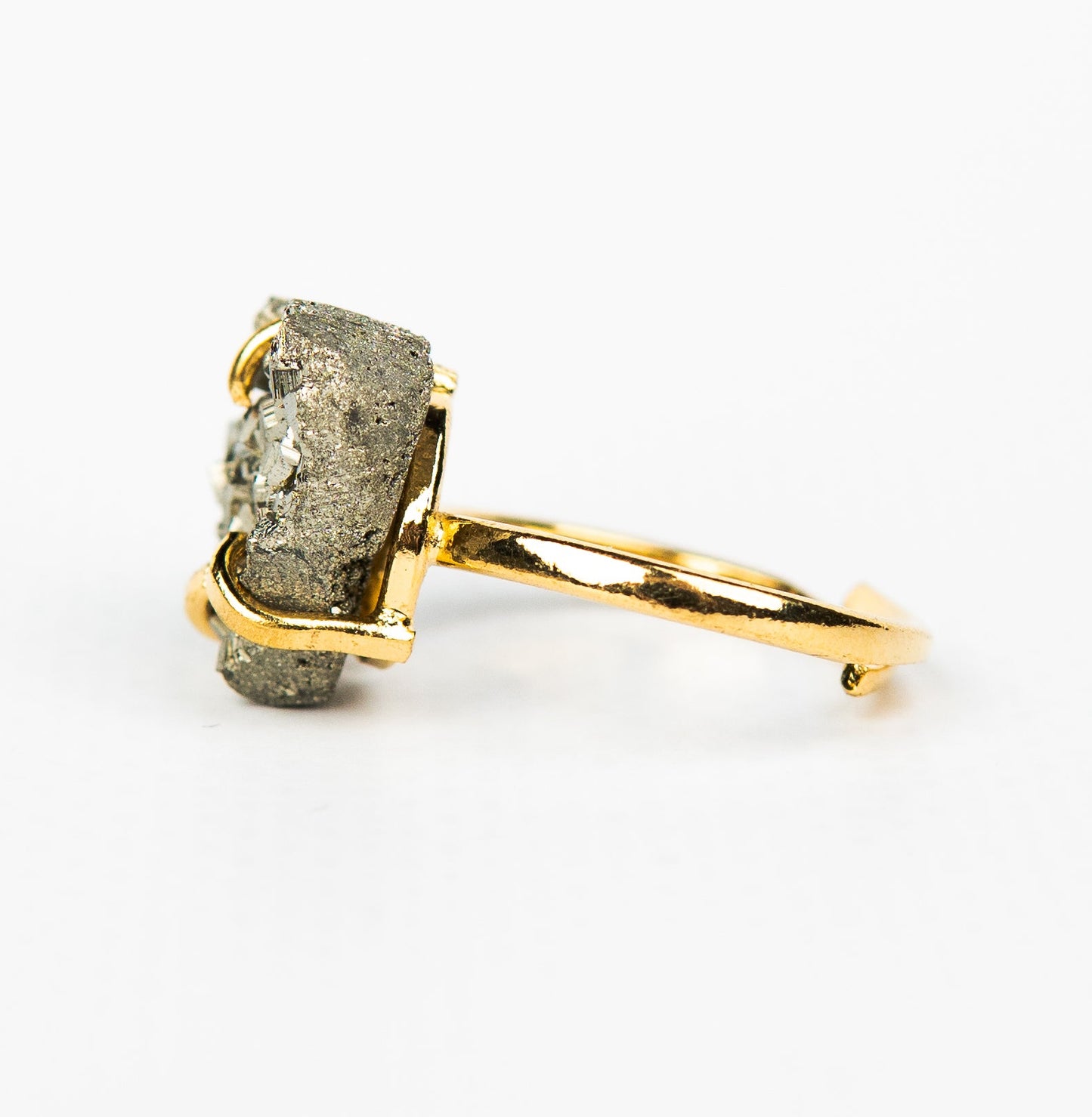 Кольцо с пиритом с позолотой onesize Py-99