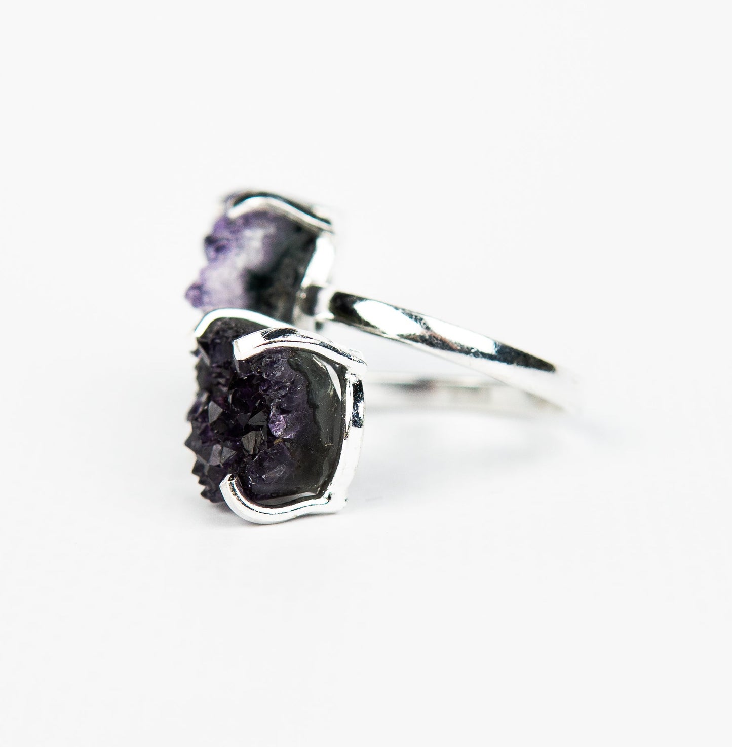 Кольцо с темным аметистом с посеребрением onesize Da-243