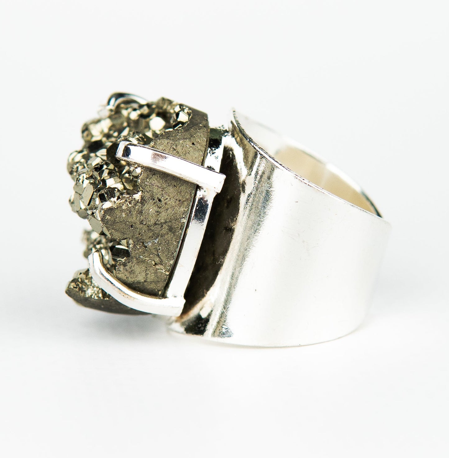 Каблучка з піритом з посрібленням onesize Py-119