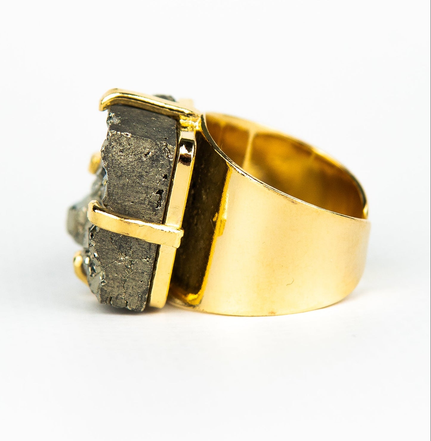 Каблучка з піритом з позолотою onesize Py-128