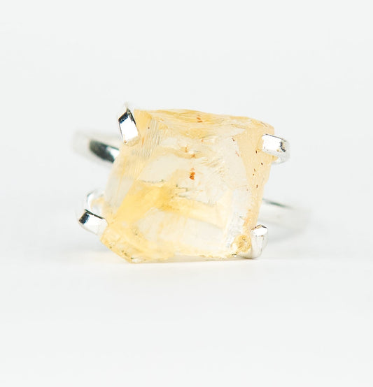 Каблучка з цитрином з посрібленням onesize Сt-49