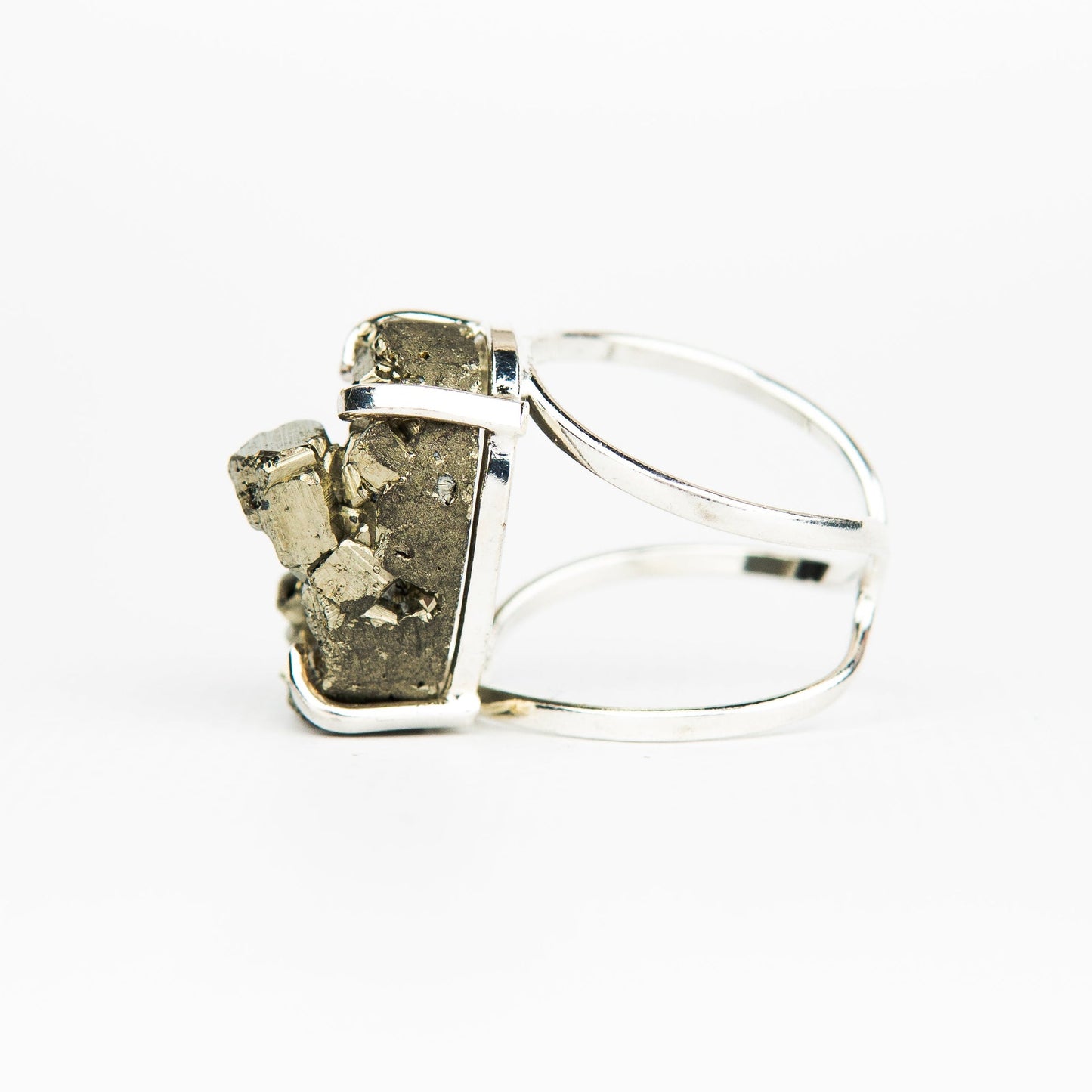 Каблучка з піритом з посрібленням onesize Py-84