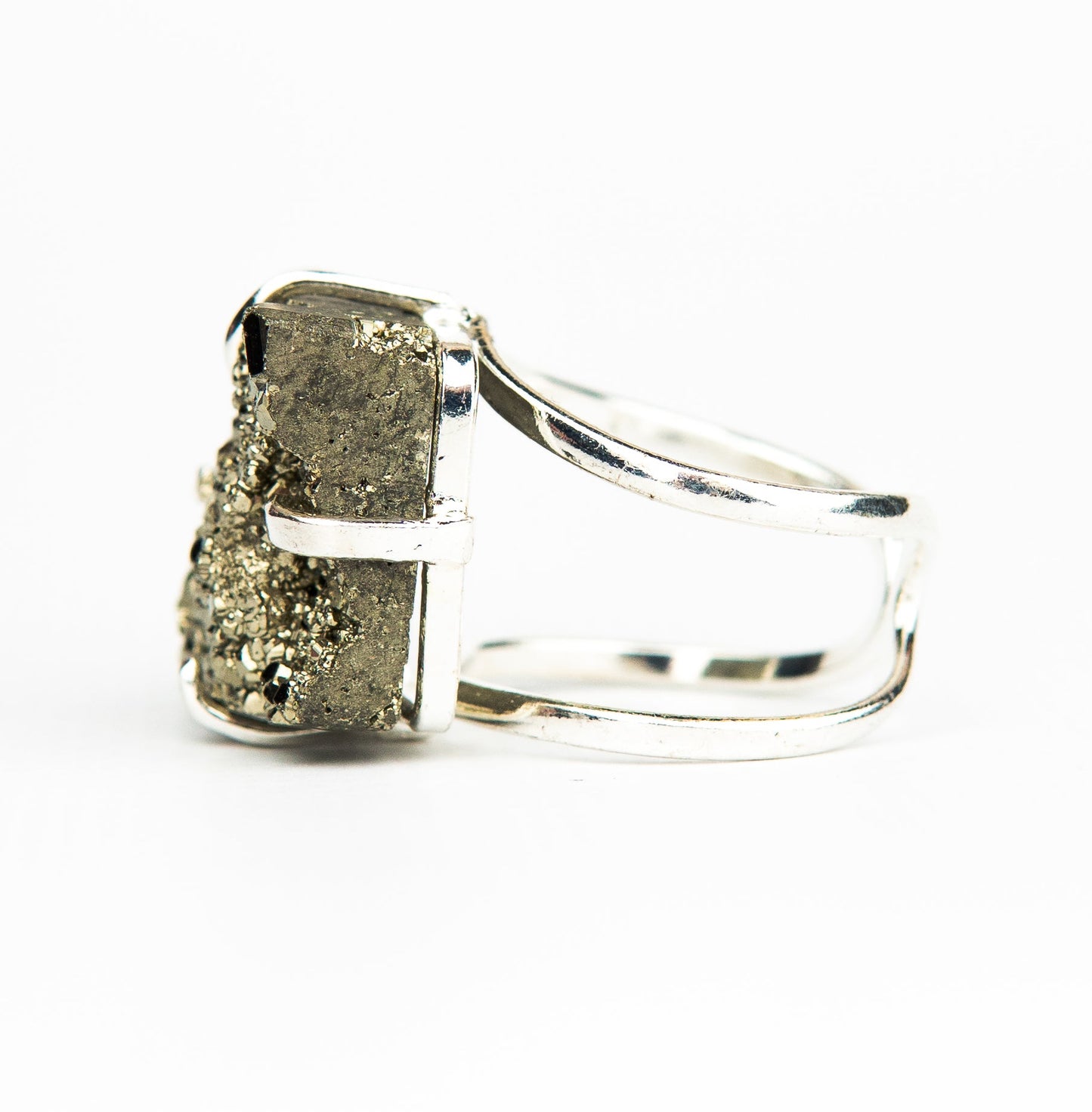 Каблучка з піритом з посрібленням onesize Py-98