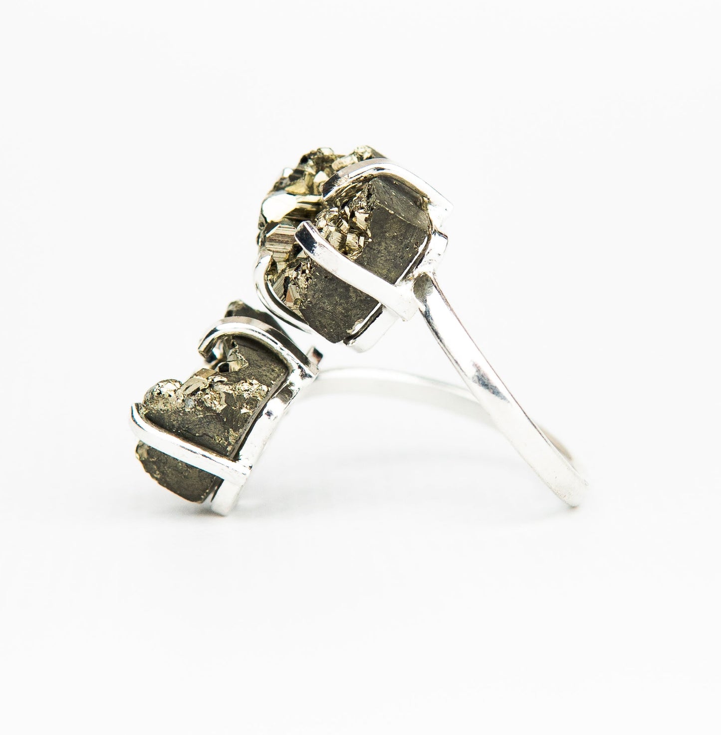 Каблучка з піритом з посрібленням onesize Py-100