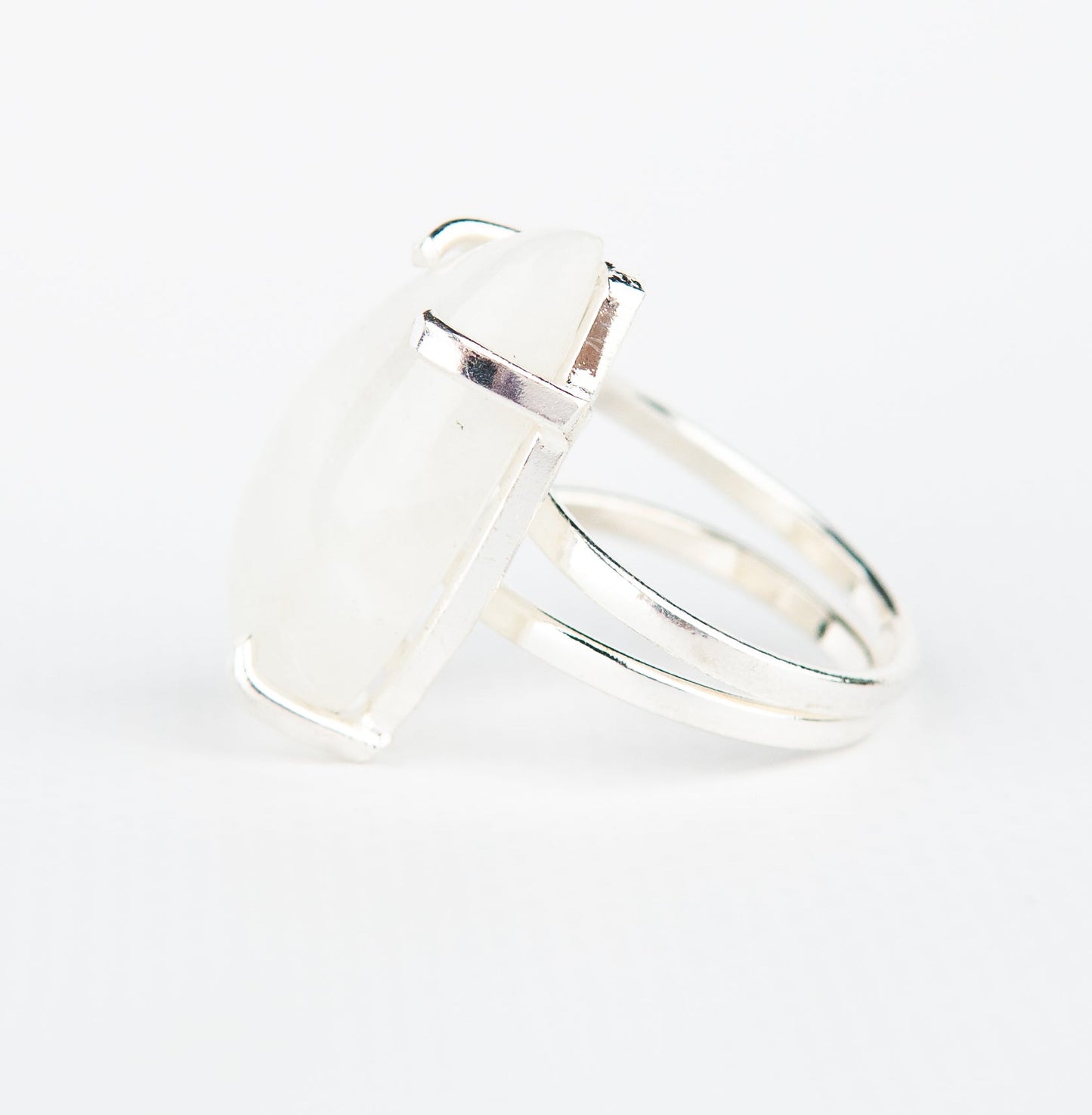 Каблучка з місячним камінням з посрібленням onesize Mk-13