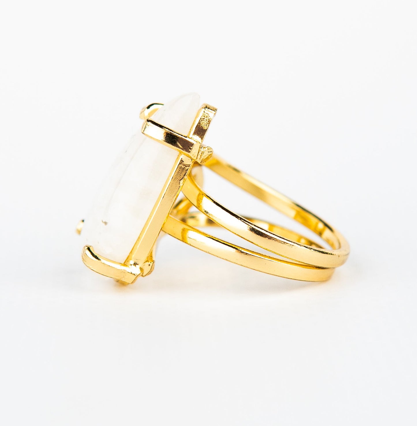 Каблучка з місячним камінням з позолотою onesize Mk-3