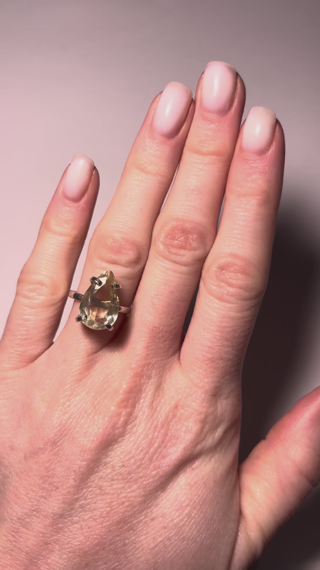 Кольцо с граненым хрусталем с посеребрением onesize Fcr-136